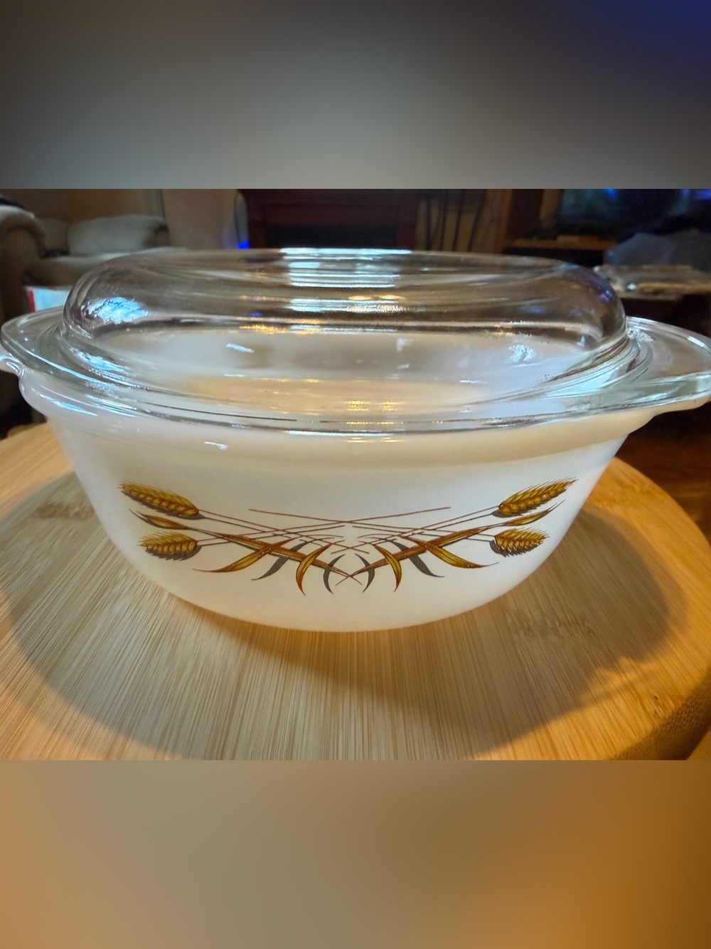 Anchor Hocking Vintage Fire-King Golden Wheat Pattern 1 Qt Casserole Dish